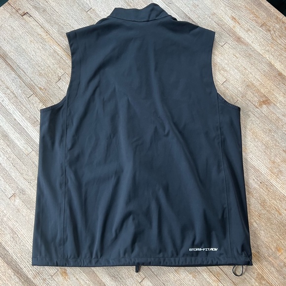 Nike Storm-FIT ADV Golf Vest - Picture 5 of 6